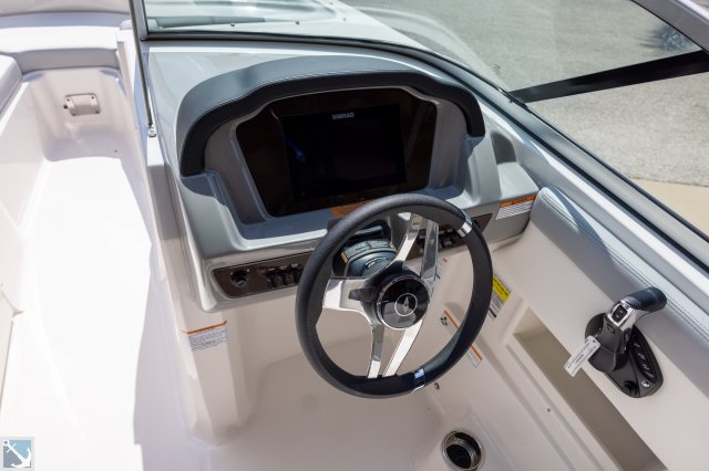 New 2024  powered Chaparral Boat for sale